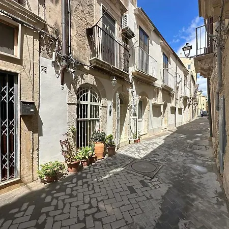 Apartment La Casa Di Rosa 1833 By Wonderful Italy Syrakus